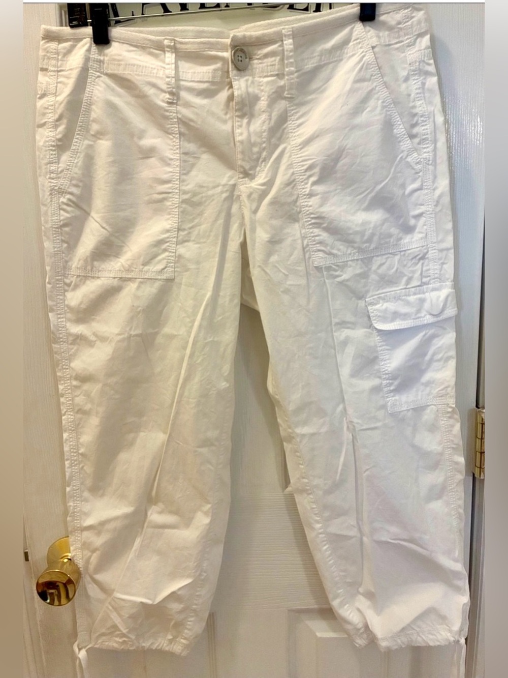 Vintage DKNY White Cargo Capri Pants with Utility Pockets